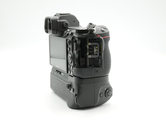 USED Nikon Z7 II w/ MB-N11 (3002183WW)