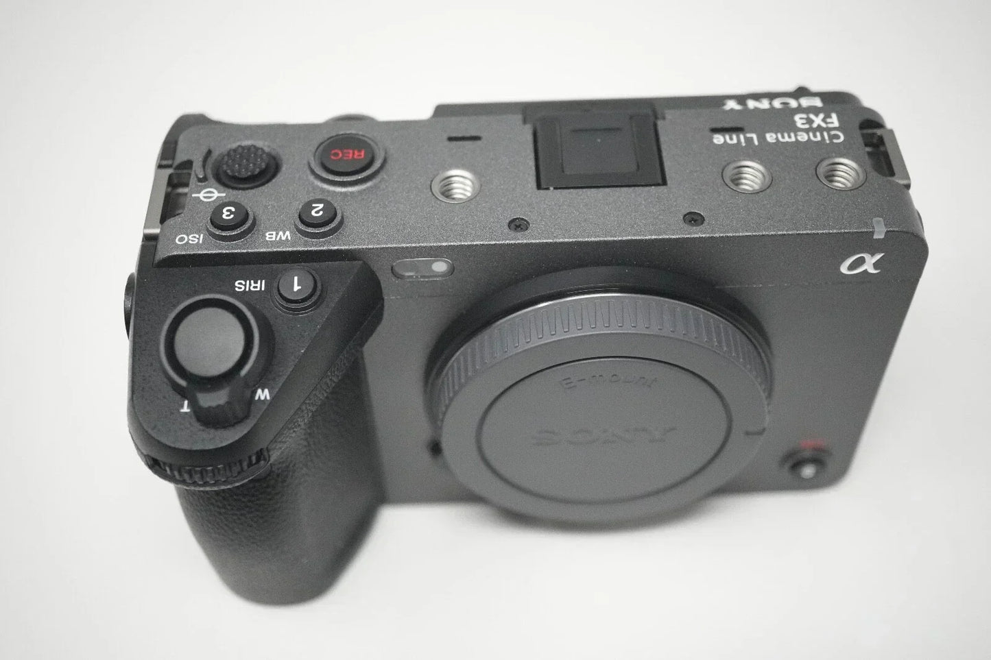 Sony FX3 Cinema Line Camera – Full Box, Accessories Included, Low Shutter Count