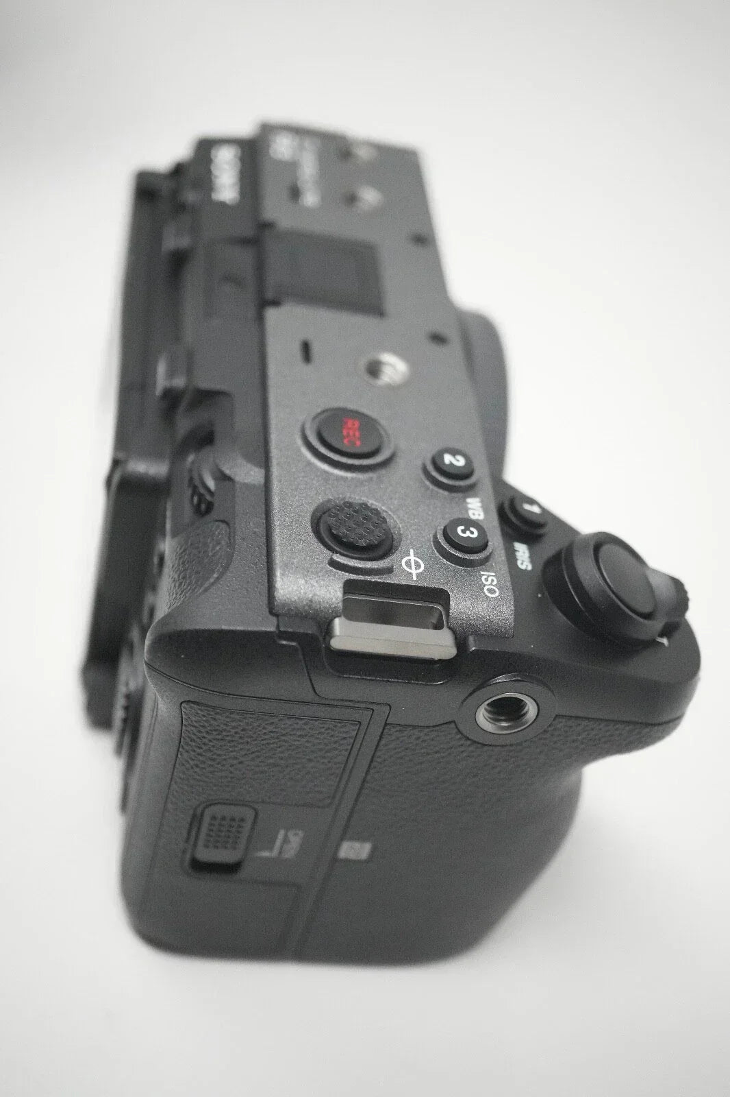 Sony FX3 Cinema Line Camera – Full Box, Accessories Included, Low Shutter Count