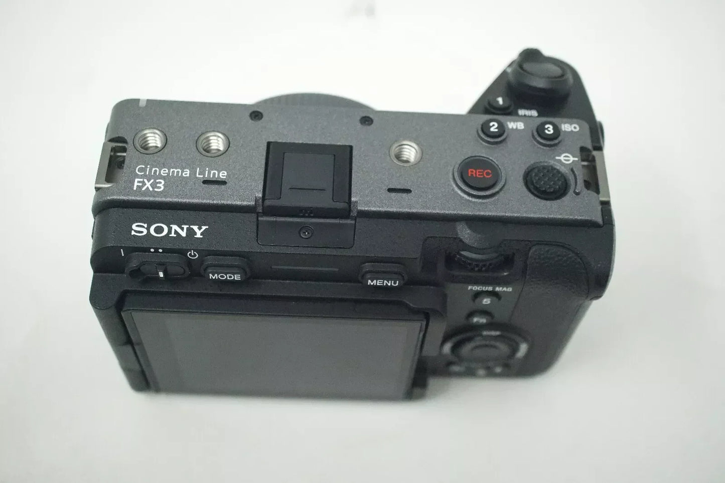 Sony FX3 Cinema Line Camera – Full Box, Accessories Included, Low Shutter Count