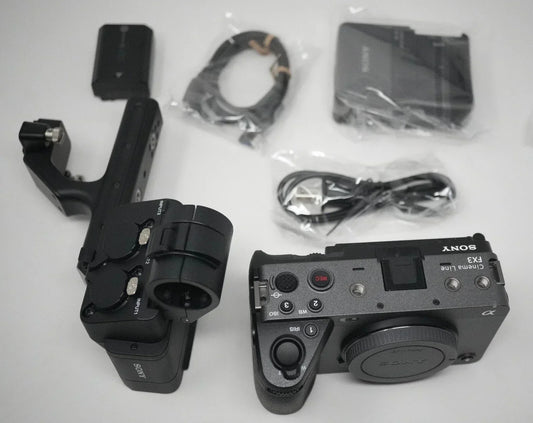 Sony FX3 Cinema Line Camera – Full Box, Accessories Included, Low Shutter Count